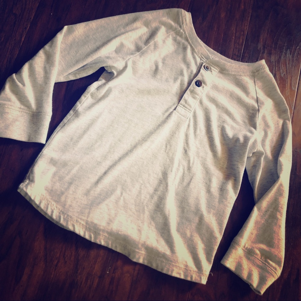 💙4 for $15!💙 off white Henley
